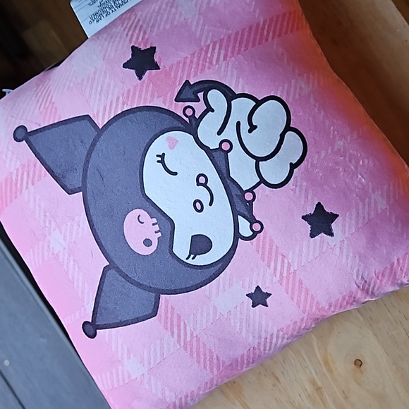 KUROMI TRAVEL CLOUD PILLOW - Picture 11 of 12